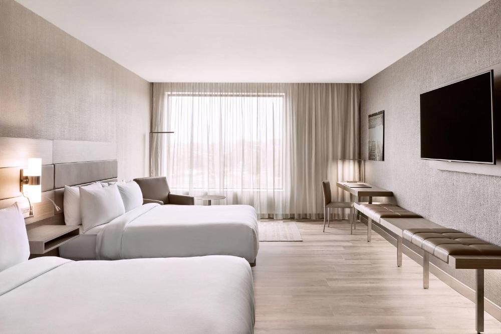 Larger Guest room, 2 Queen interior